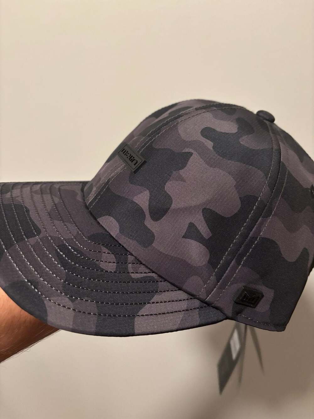 Melin-‘The Legend Hydro-Black Camo’ strap back cap. NWT.